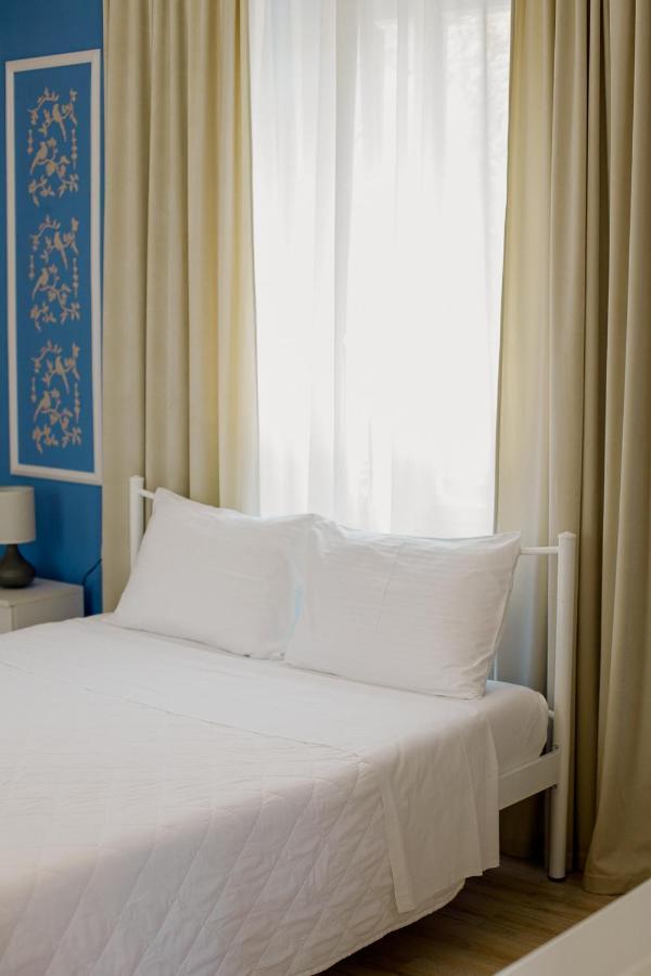 Yard Rooms Corinth Exterior foto