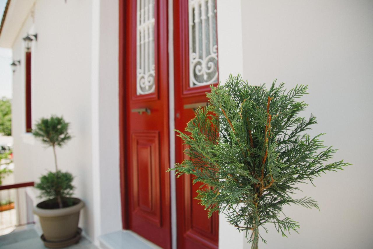 Yard Rooms Corinth Exterior foto
